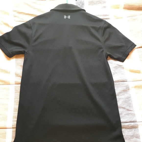 Under armor collared shirt - Picture 2 of 3